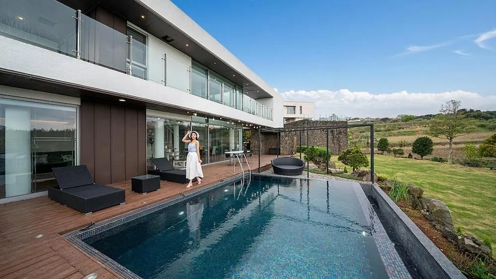 Jeju Mia Private Pool Villa Large Outdoor Warm Pool Guest house